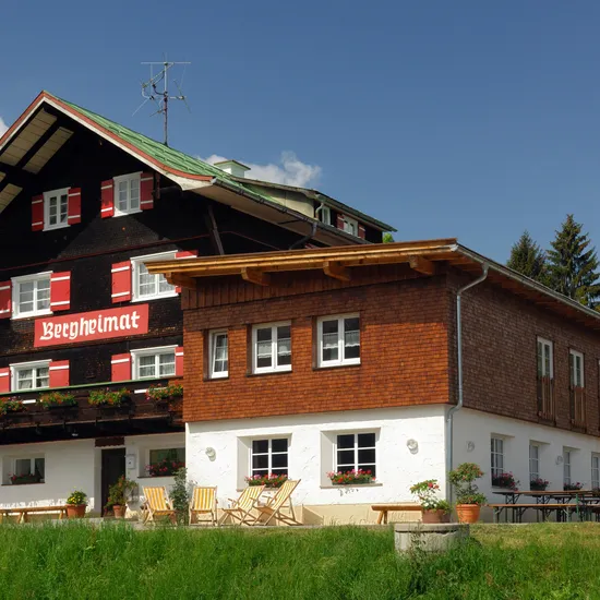 bergheimat-aussen-02-sommer.jpg