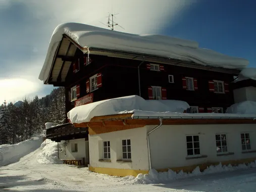 Berheimat_Aussen_01_Winter.jpg