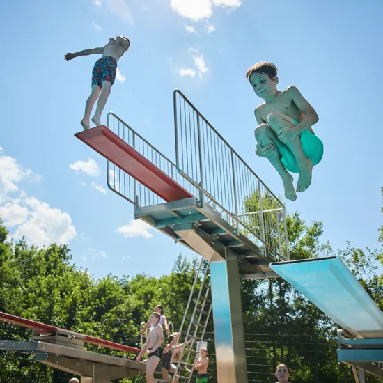 Freibad_Riezlern__Kleinwalsertal_Tourismus_Oliver_Farys__c__Oliver_Farys_-_Kleinwalsertal_Tourismus_eGen.jpg