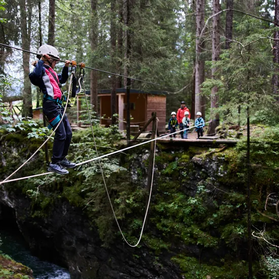 Bergabenteuer___Bergschule_Kleinwalsertal_x_Kleinwalsertal_Tourismus_Oliver_Farys__c__Oliver_Farys_-_Kleinwalsertal_Tourismus_eGen.jpg